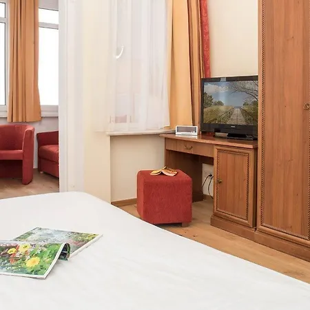 Promenadenhotel Kaiser Wilhelm 酒店 3*